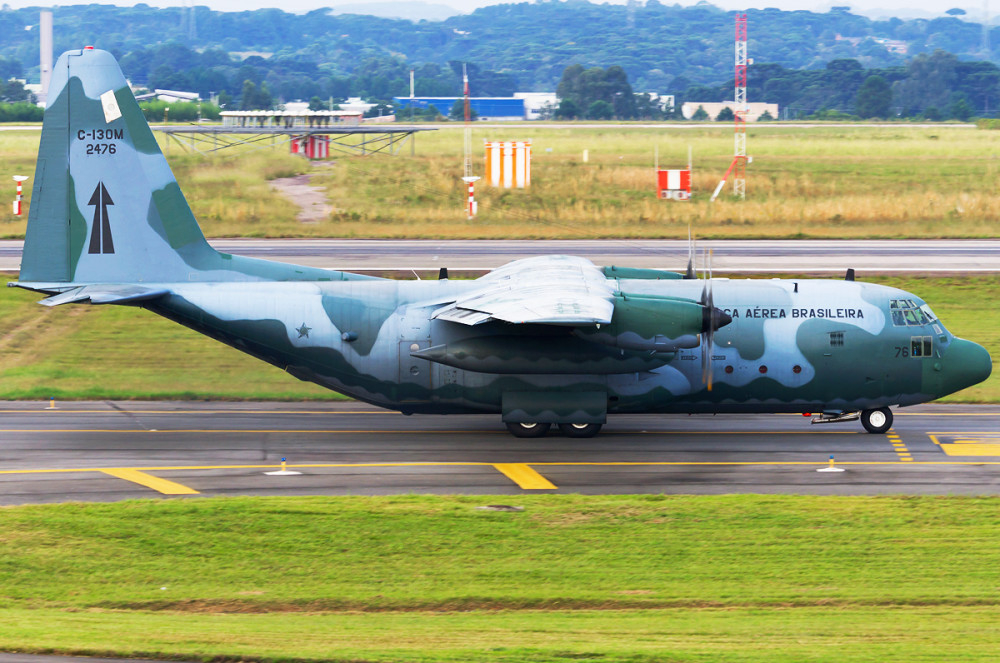 小型運(yùn)輸機(jī)的優(yōu)勢(shì)與應(yīng)用前景展望，小型運(yùn)輸機(jī)的優(yōu)勢(shì)及未來應(yīng)用前景展望