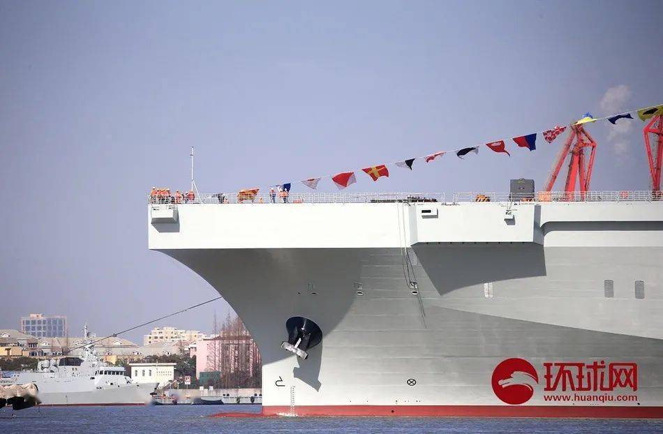第三艘075安徽艦，中國(guó)海軍力量的新里程碑，中國(guó)海軍新里程碑，第三艘075安徽艦亮相