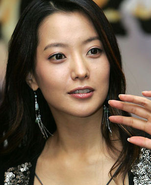 金喜善個人資料簡介，金喜善個人資料簡介，揭秘女神的生平與風(fēng)采