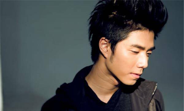 袁成杰為何不火，深度解析其現(xiàn)象背后的原因，袁成杰現(xiàn)象背后的原因深度解析，為何未能走紅？