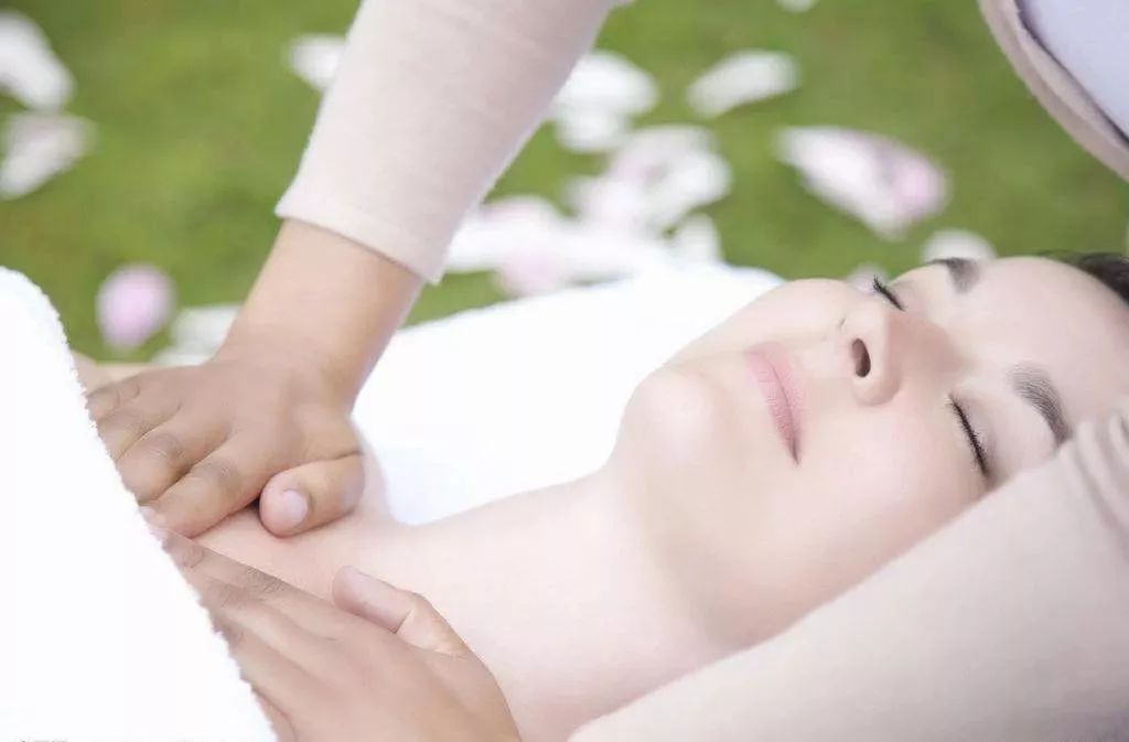 同房出血原因及其嚴(yán)重性探討，同房出血原因及其影響，深入探討嚴(yán)重性