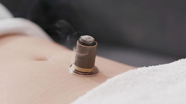 一年后顯現(xiàn)的艾灸潛在危害，了解風(fēng)險(xiǎn)，明智選擇，一年后顯現(xiàn)的艾灸潛在危害，明智選擇，風(fēng)險(xiǎn)早知道